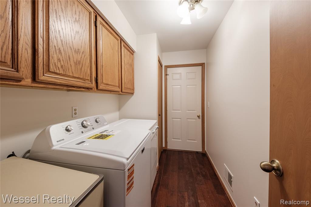 70111 Whitetail Lane, 6, Bruce, MI 48065 — Photo 11