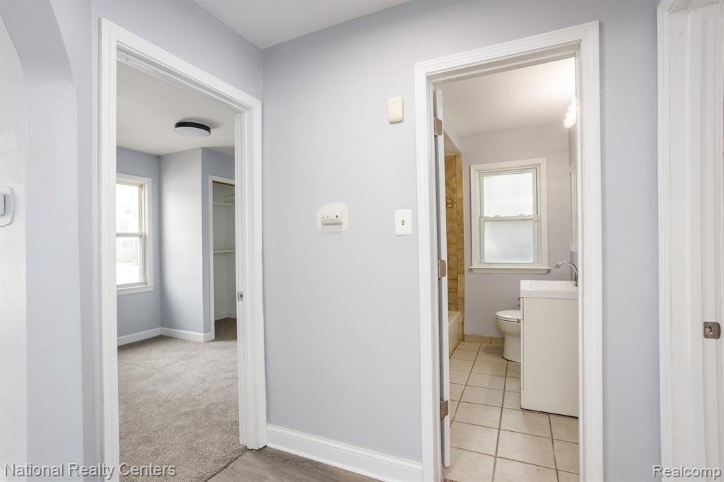 8255 GARBOR Avenue, Warren, MI 48093 — Photo 7