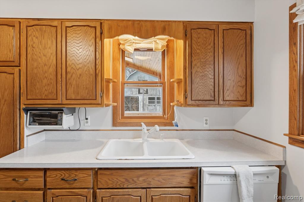 4427 Oakdale Street, Genesee, MI 48437 — Photo 17