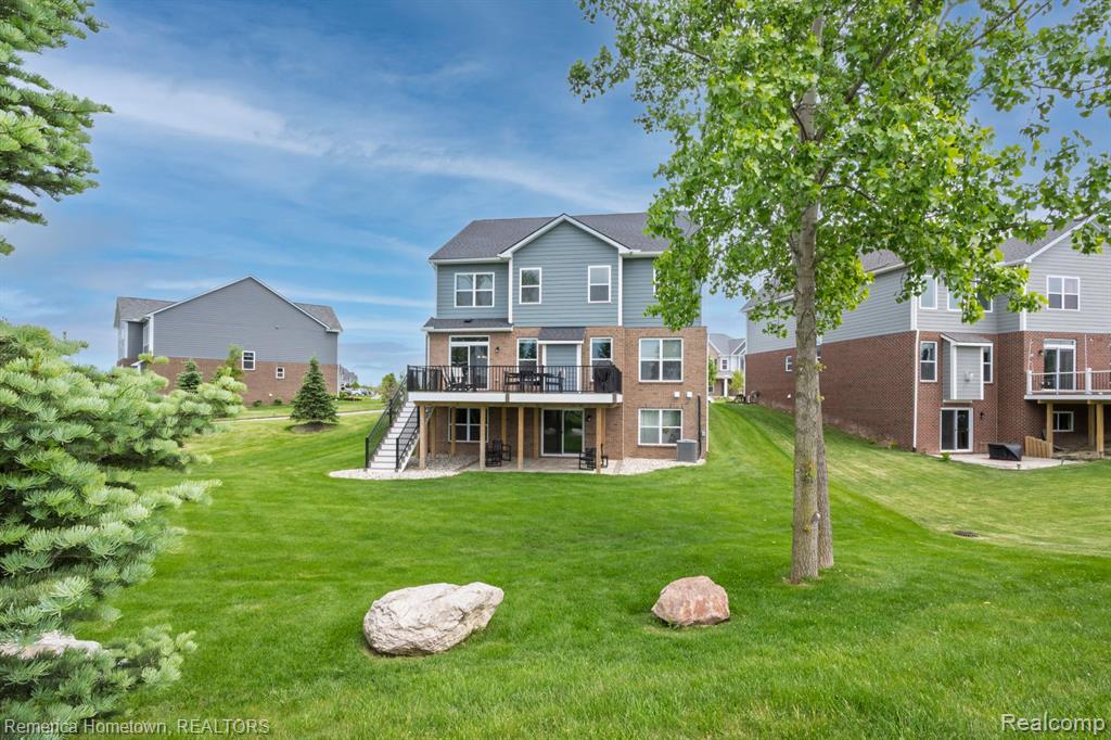 48229 Fieldstone Drive, Northville, MI 48168 — Photo 37