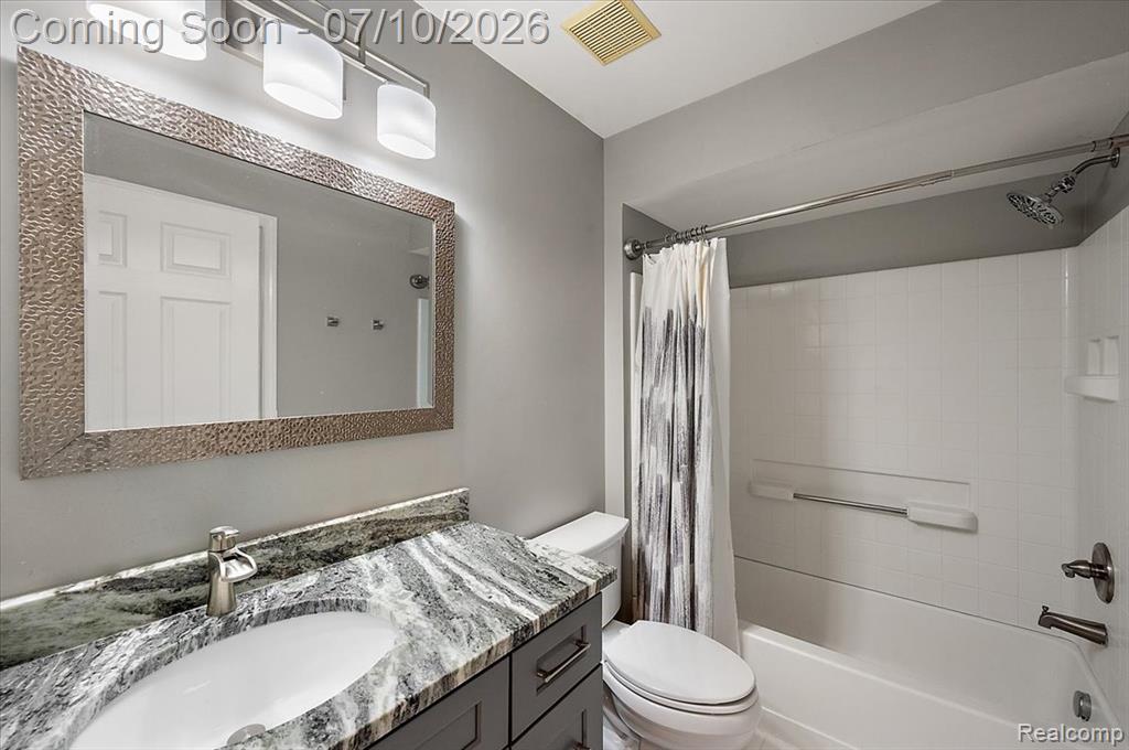 456 Boardwalk Drive, Walled Lake, MI 48390 — Photo 19