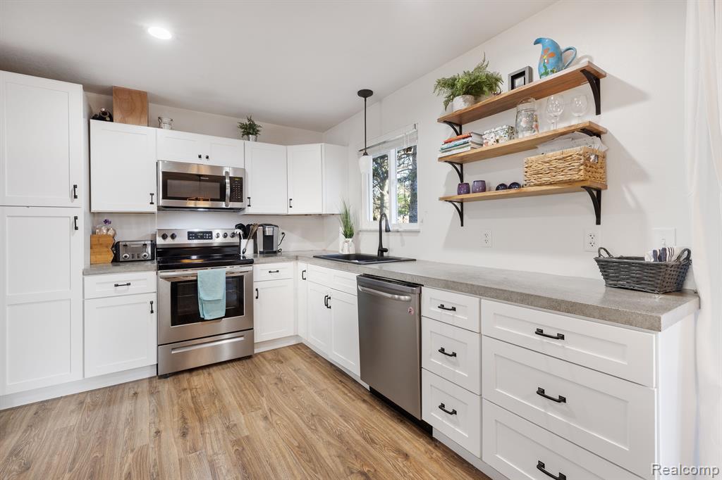 400 CLARENDON Street, Ann Arbor, MI 48103 — Photo 6