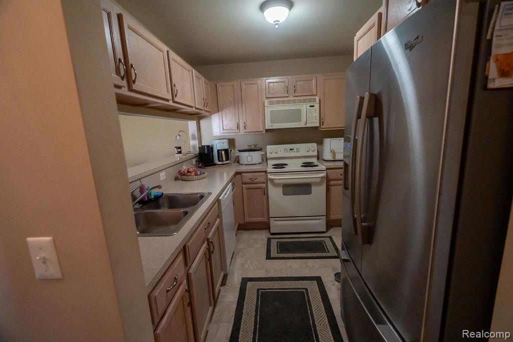 23010 Fairlane Boulevard, Woodhaven, MI 48183 — Photo 14