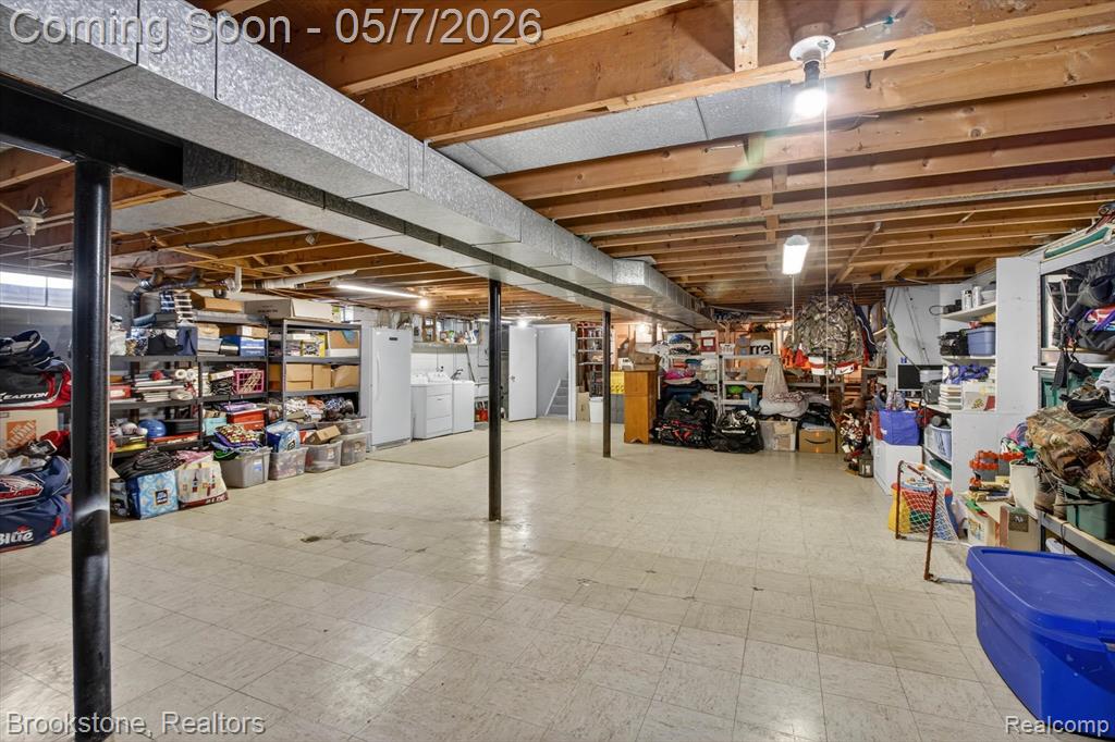 2732 Lacota Road, Waterford, MI 48328 — Photo 33