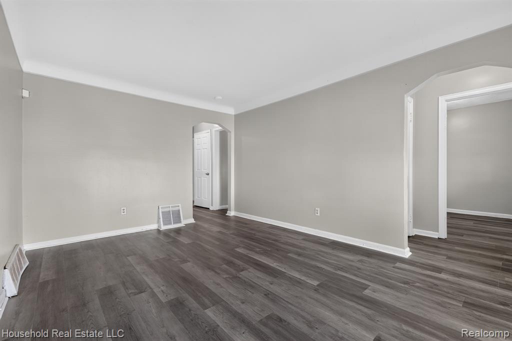 6370 Brace Street, Detroit, MI 48228 — Photo 5