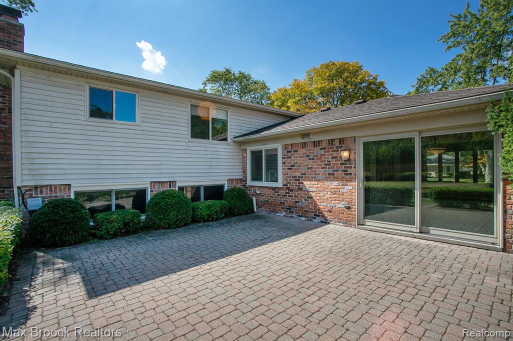4298 Cherrywood Drive, Troy, MI 48098 — Photo 47