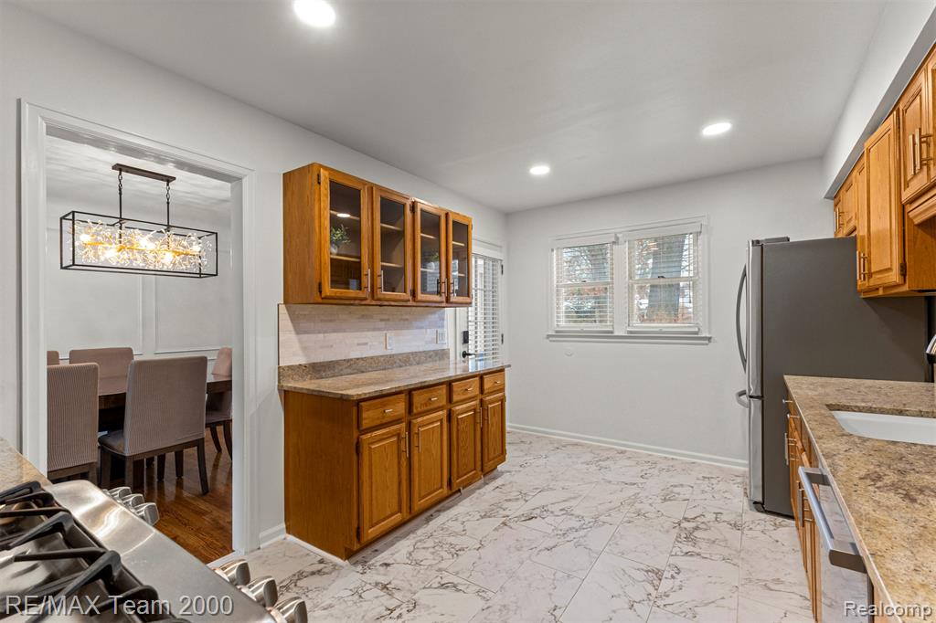 835 S Silvery Lane, Dearborn, MI 48124 — Photo 13
