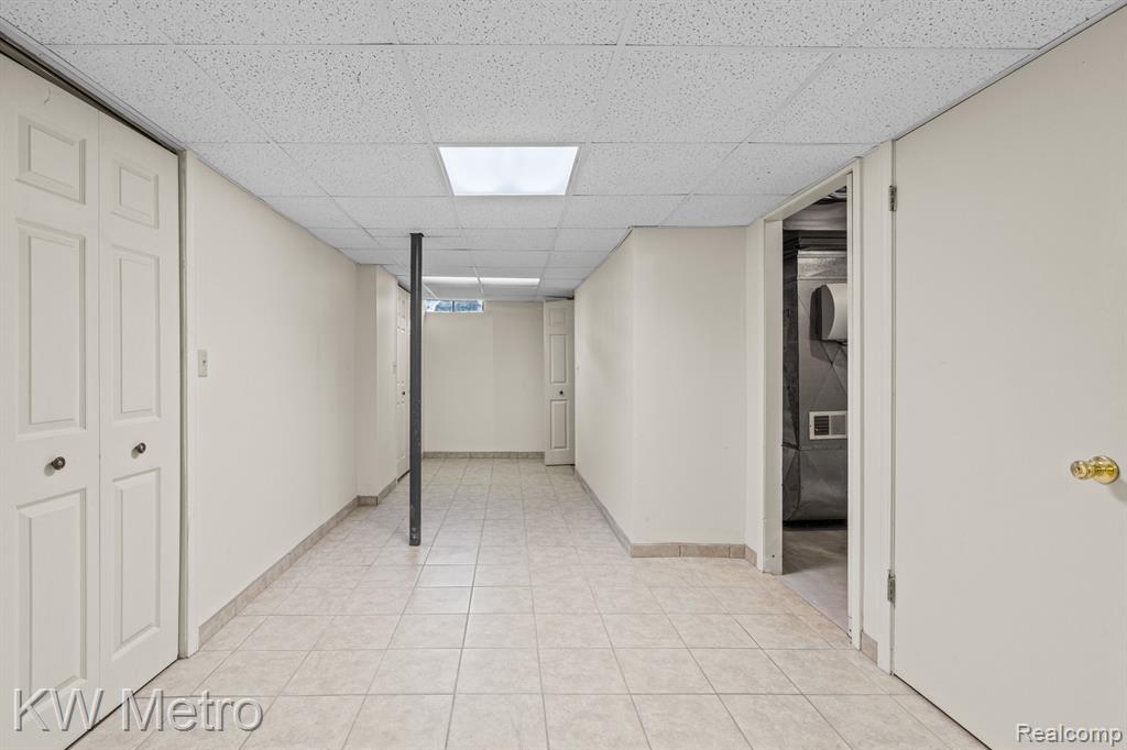 29263 W CHANTICLEER Drive, Southfield, MI 48034 — Photo 34