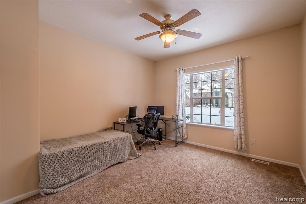 4204 Pavilion Court, Fenton, MI 48430 — Photo 24