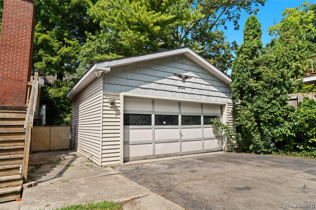 9044 Kemper Drive, South Lyon, MI 48178 — Photo 37
