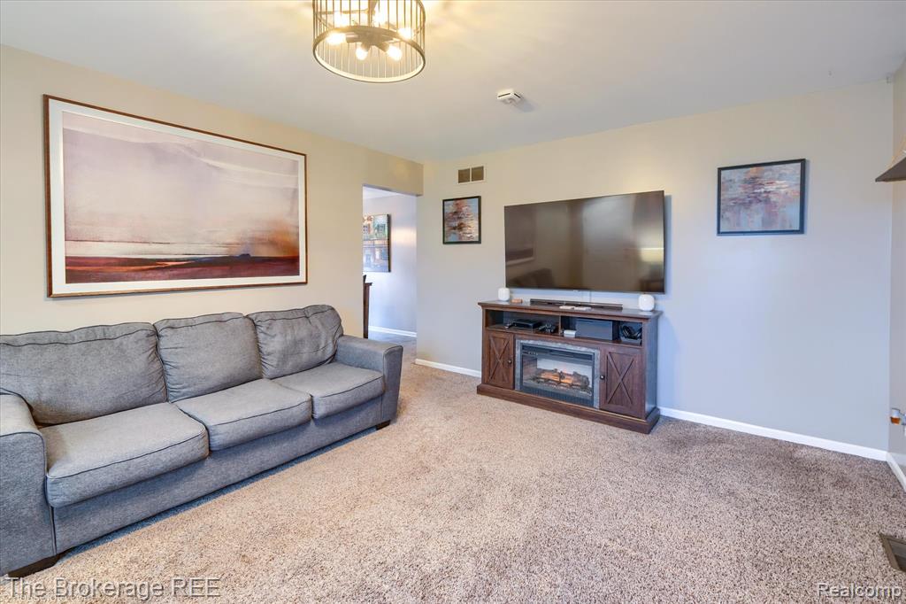 9475 Sandy Hollow Lane, Davison, MI 48423 — Photo 12