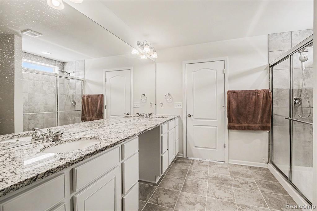 49772 Shoreline Drive, Canton, MI 48187 — Photo 16