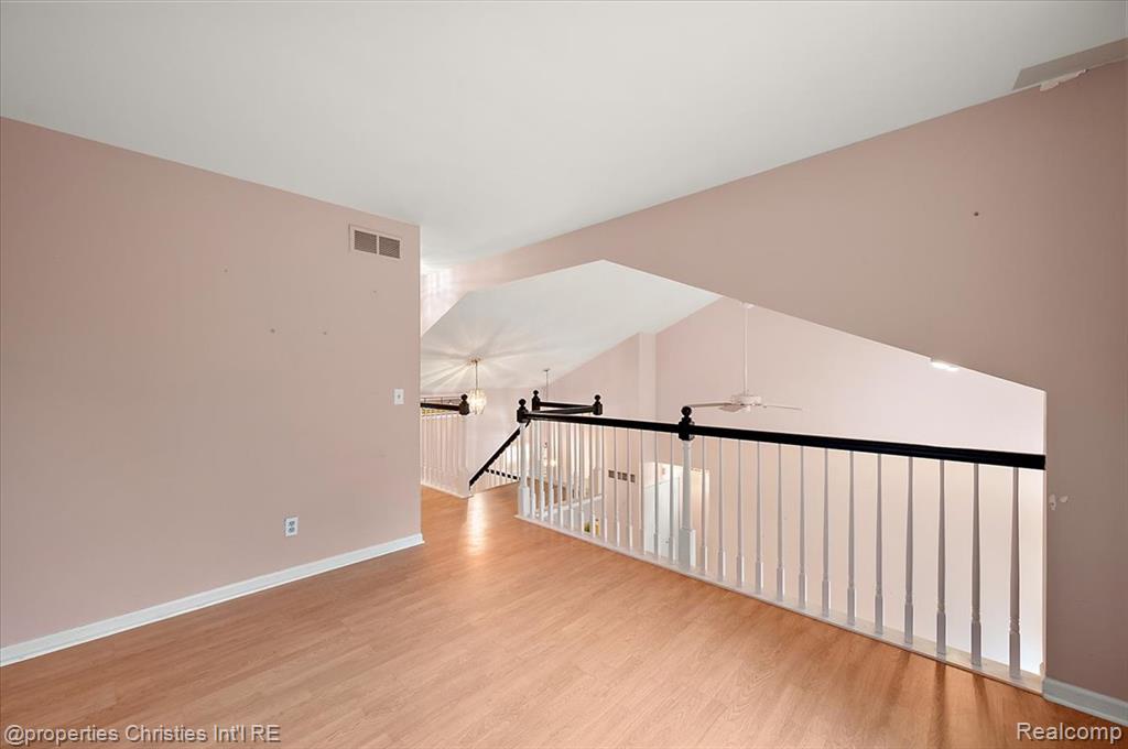955 Rikki Ann, Wixom, MI 48393 — Photo 35