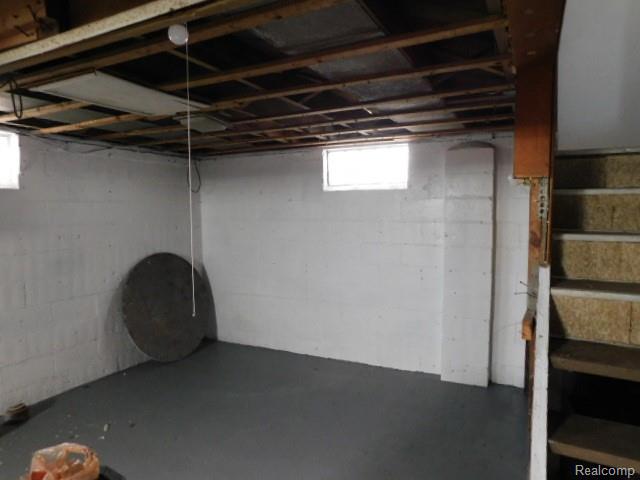 15864 BRINGARD Drive, Detroit, MI 48205 — Photo 10