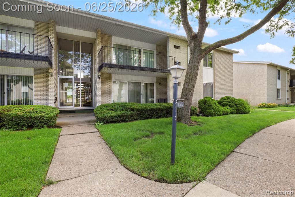 8577 Kennedy Circle, Warren, MI 48093 — Photo 7