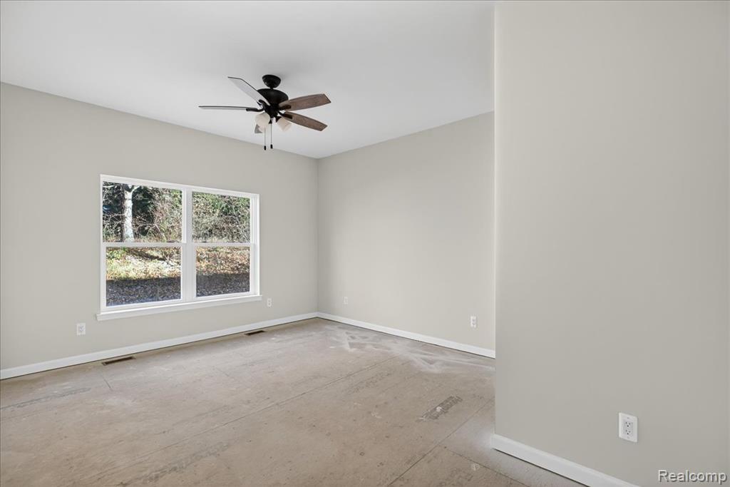 7460 Village Court, Davisburg, MI 48350 — Photo 24