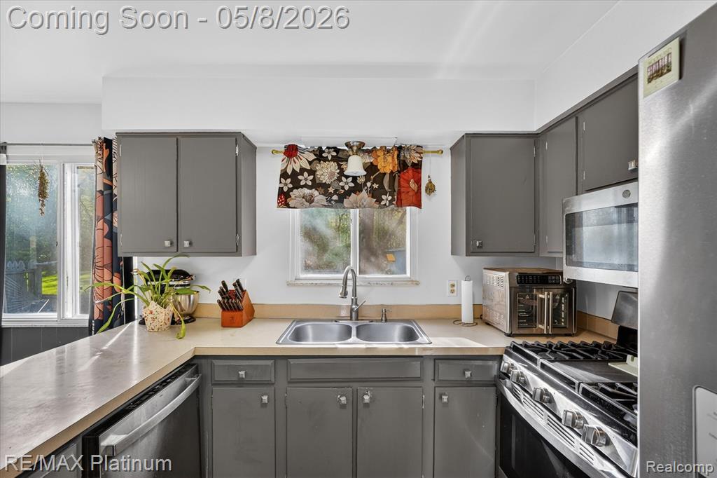 1254 Heathercrest Drive, Flint, MI 48532 — Photo 23