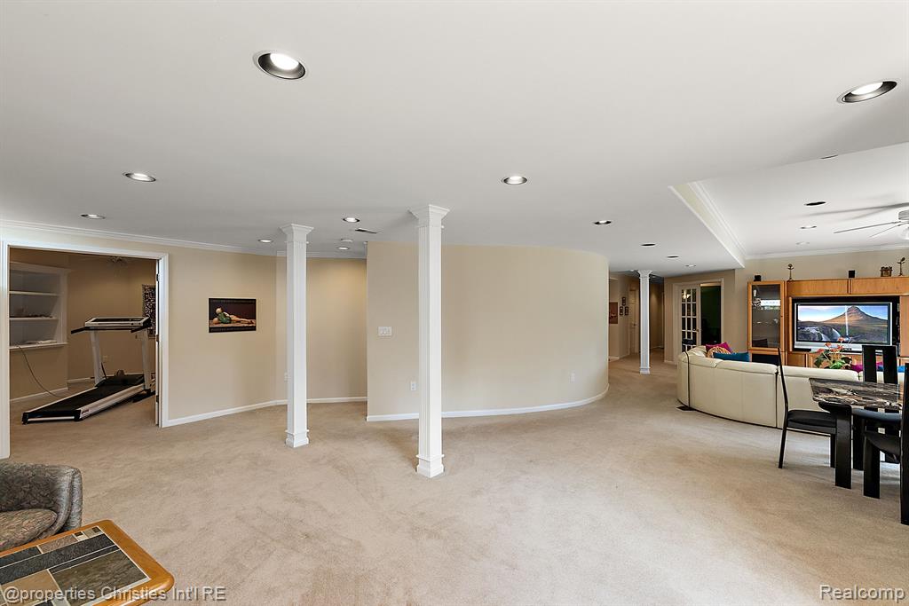 6811 BLAKEWOOD, West Bloomfield, MI — Photo 86