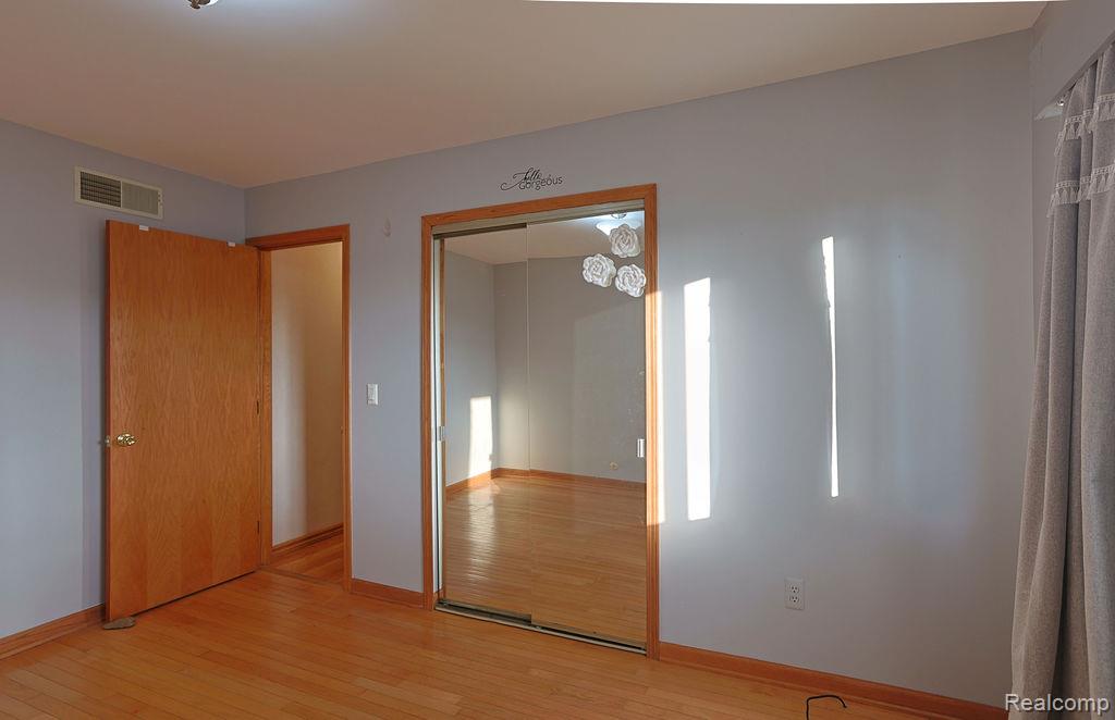 43428 Hartwick Drive, Sterling Heights, MI 48313 — Photo 24