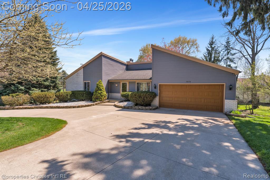 7573 Ashburton Court, West Bloomfield, MI — Photo 4
