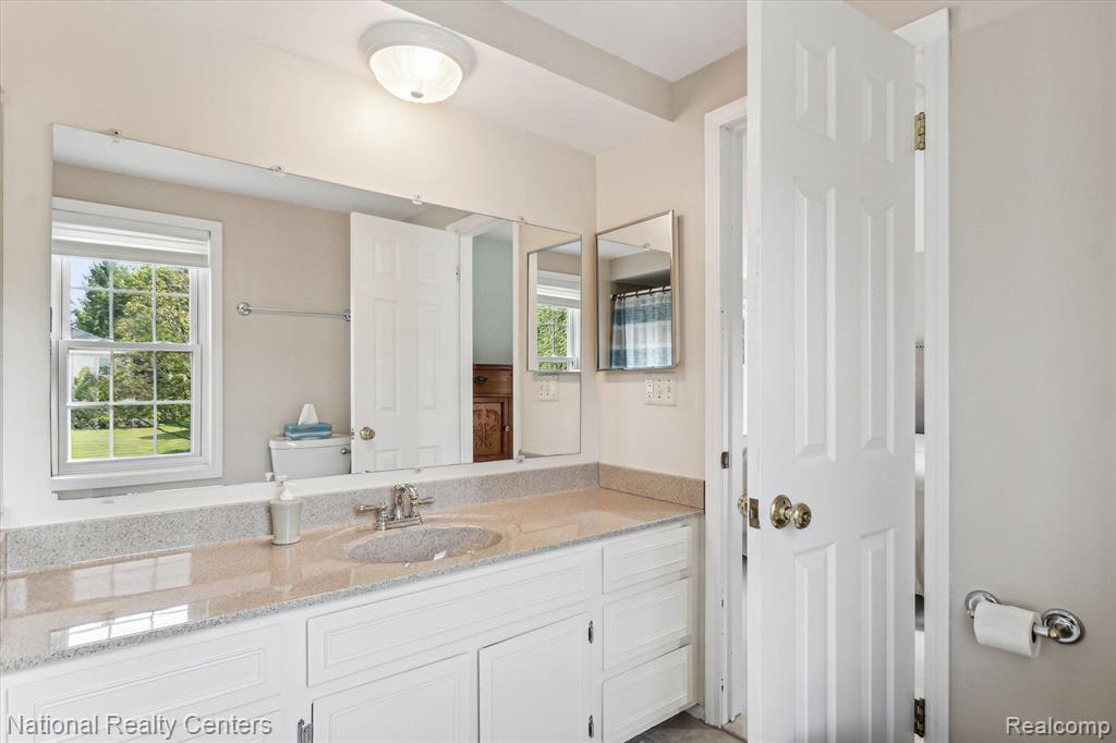 42372 COTSWOLD Court, Northville, MI 48168 — Photo 42