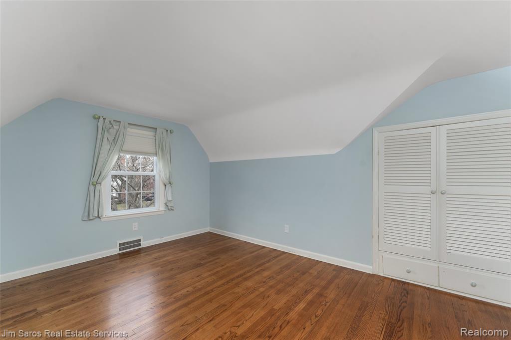 1525 Hollywood Avenue, Grosse Pointe Woods, MI 48236 — Photo 14