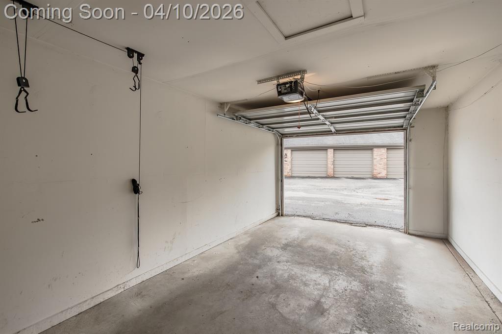 2669 Williamsburg Circle, Auburn Hills, MI 48326 — Photo 37