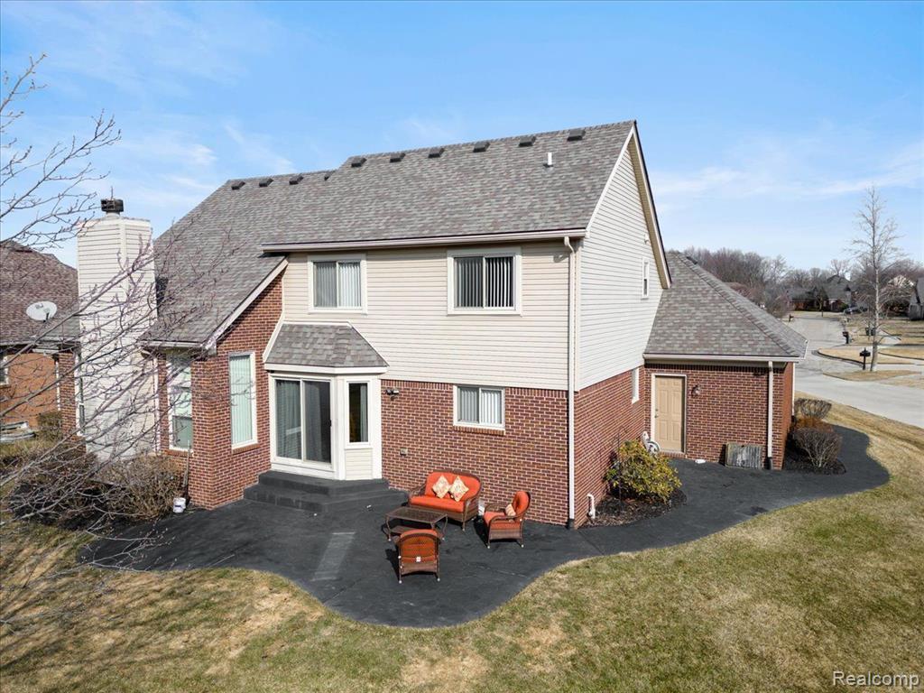 49275 SANTA ANITA Drive W, Chesterfield, MI 48047 — Photo 9
