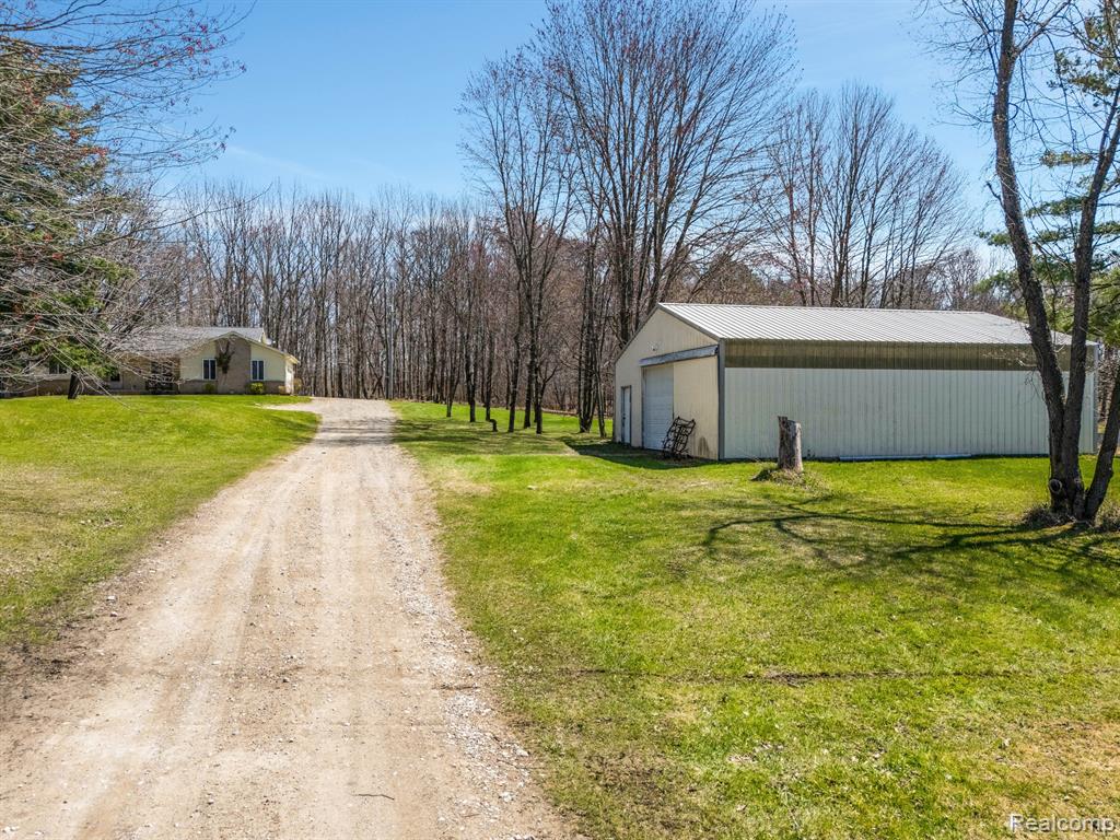 7312 LINDEN Road, Fenton, MI 48430 — Photo 6