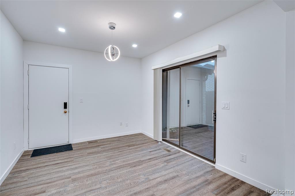 6265 Potomac Circle, West Bloomfield, MI — Photo 18