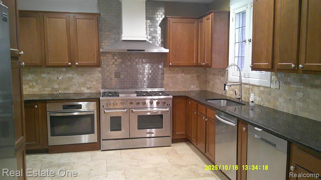 18405 Wildemere Street, Detroit, MI 48221 — Photo 11