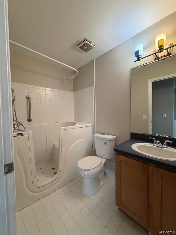 575 Summerfield Drive, Westland, MI — Photo 14