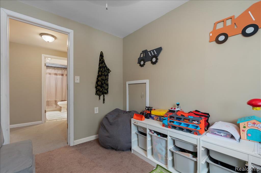 477 Barchester Street, Westland, MI 48186 — Photo 11