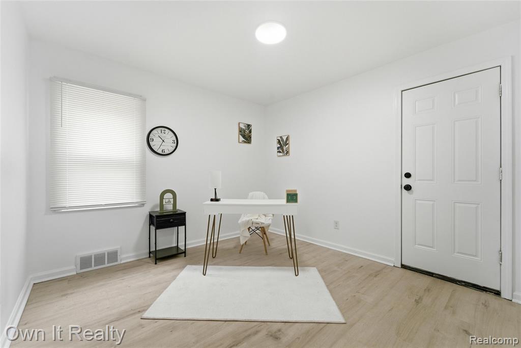 10021 Grayfield, Redford, MI 48239 — Photo 11