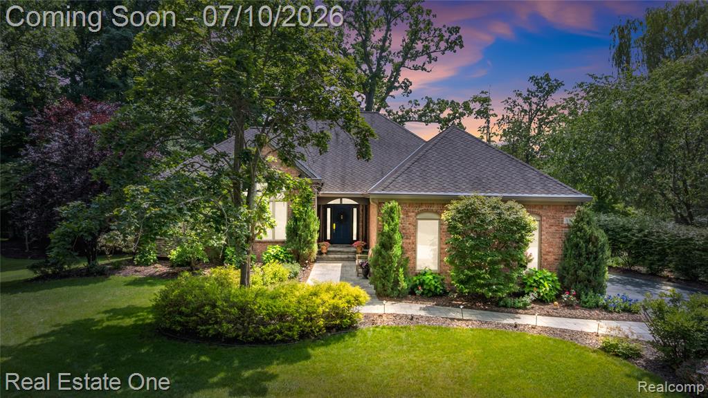 3633 Orion Oaks Drive, Lake Orion, MI