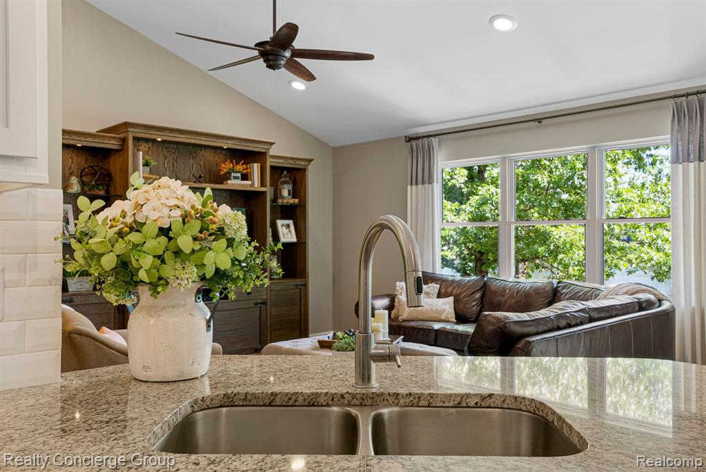 9801 BROOKFIELD Drive, Brighton, MI 48116 — Photo 19