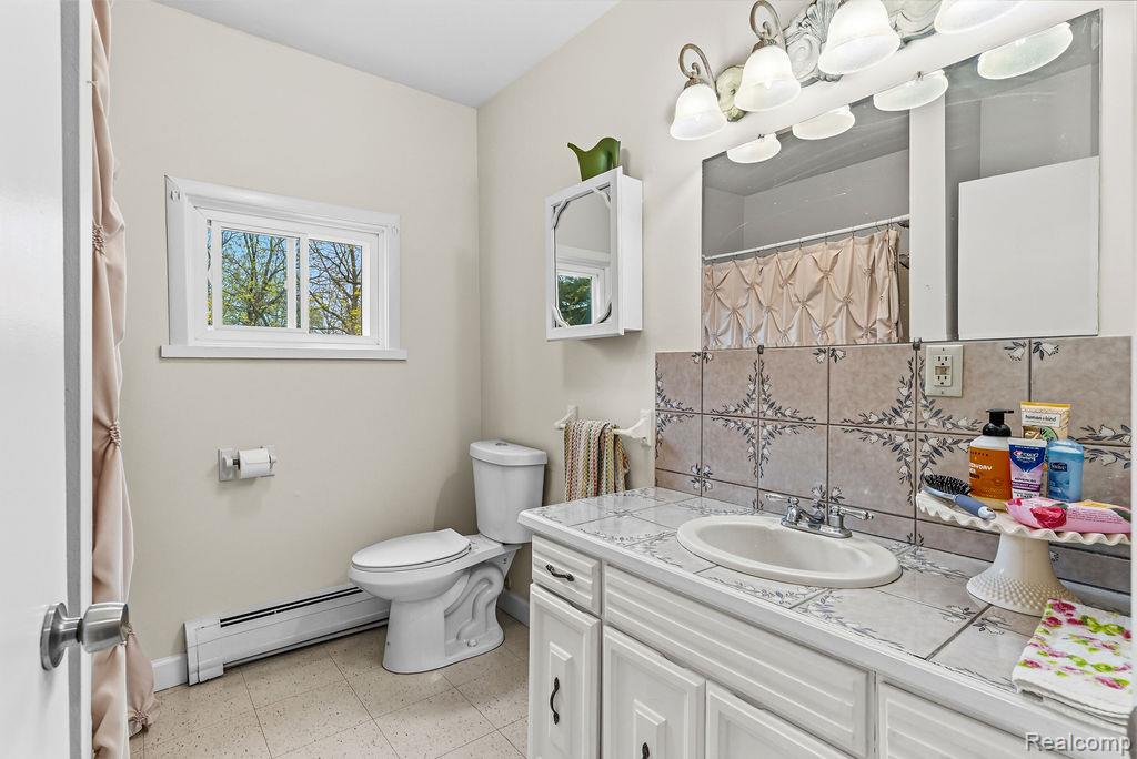 327 Reid Road, Grand Blanc, MI 48439 — Photo 40