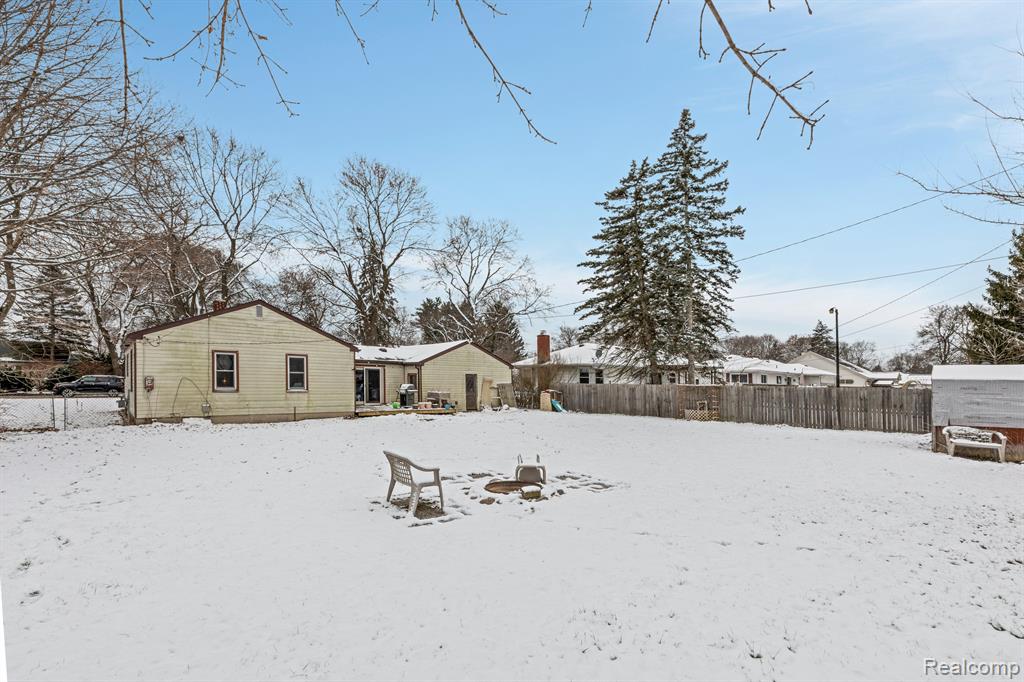 6092 Northrup Drive, Waterford, MI 48329 — Photo 18