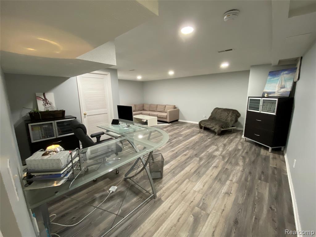 49435 Plymouth Way, Plymouth, MI 48170 — Photo 21