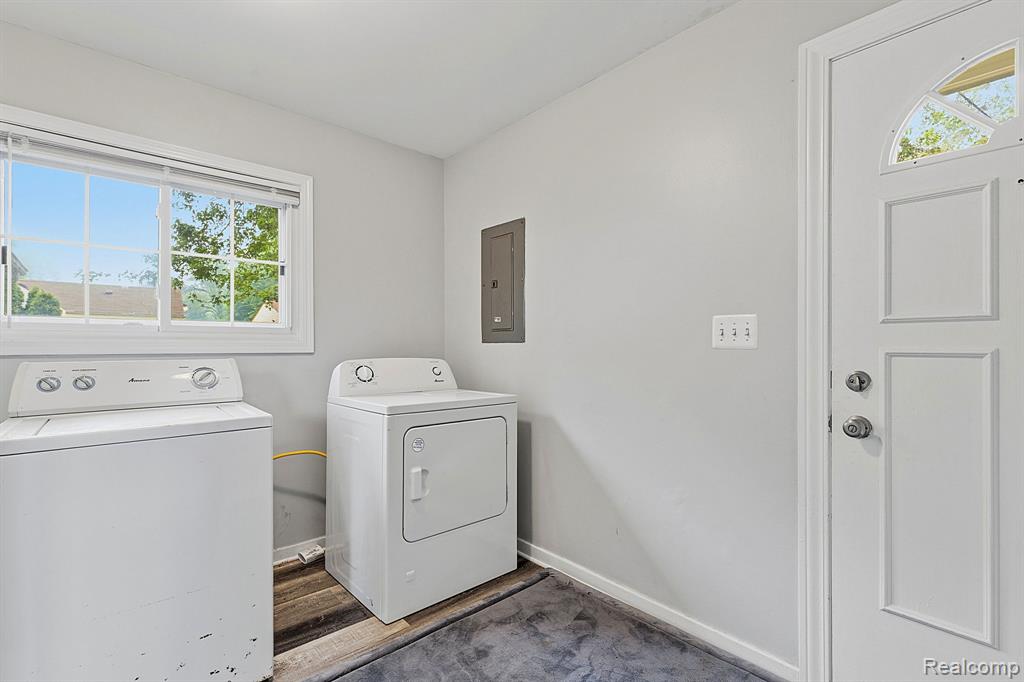 5852 Beech Daly Road, Taylor, MI 48180 — Photo 24