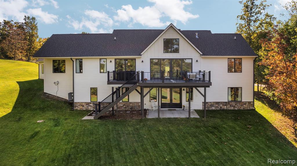 9069 Preserve Drive, Fenton, MI 48430 — Photo 2