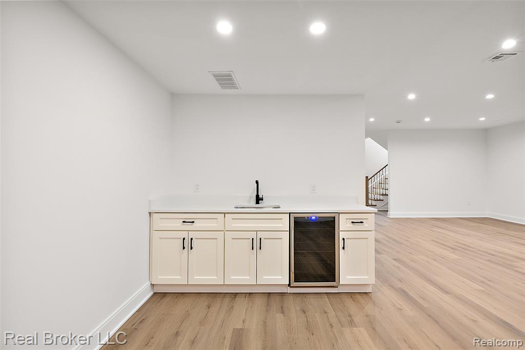 4240 Tonawanda Avenue, Royal Oak, MI 48073 — Photo 85