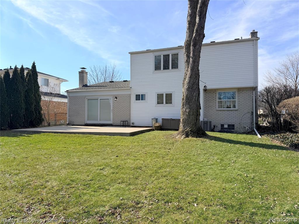 40552 Lizabeth Drive, Sterling Heights, MI 48313 — Photo 5