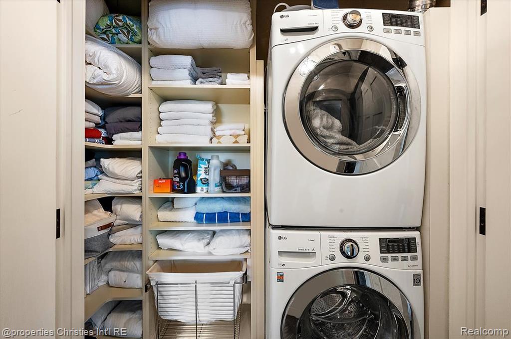 3701 Northwood, West Bloomfield, MI, 48324