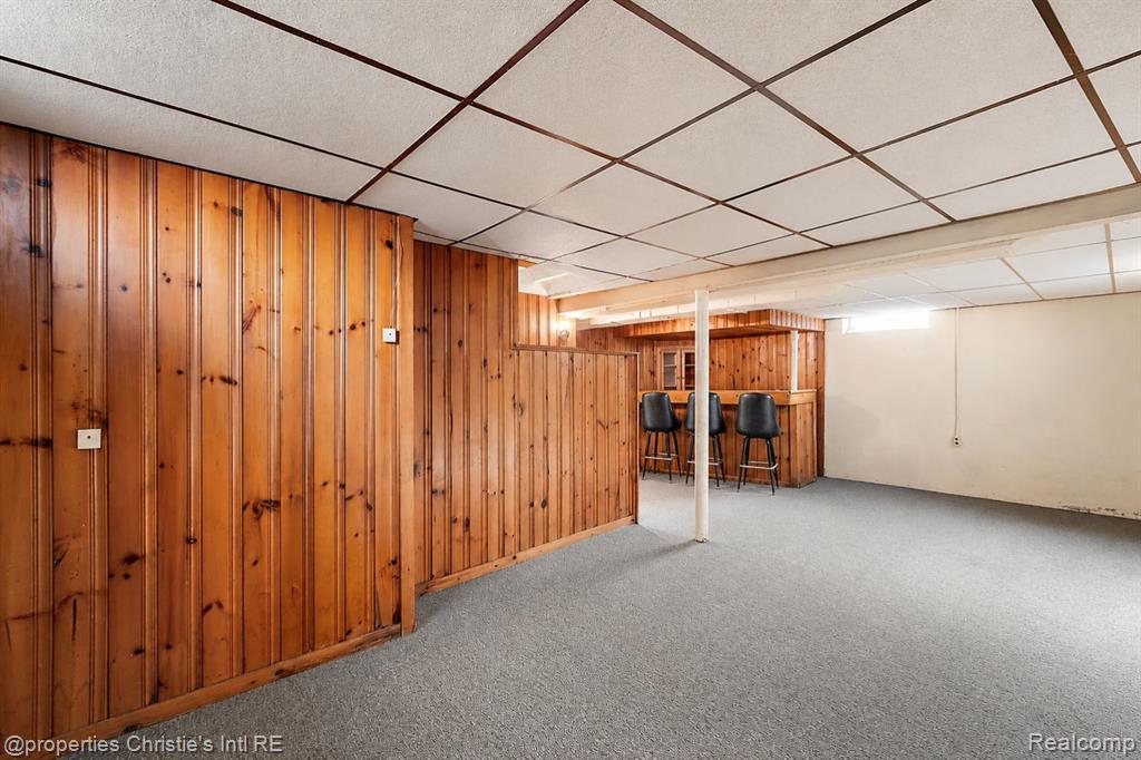 21628 Newcastle Road, Harper Woods, MI 48225 — Photo 13