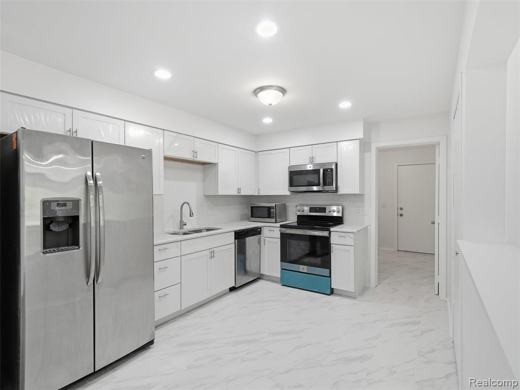 7058 Elmhurst, 1, West Bloomfield, MI — Photo 6