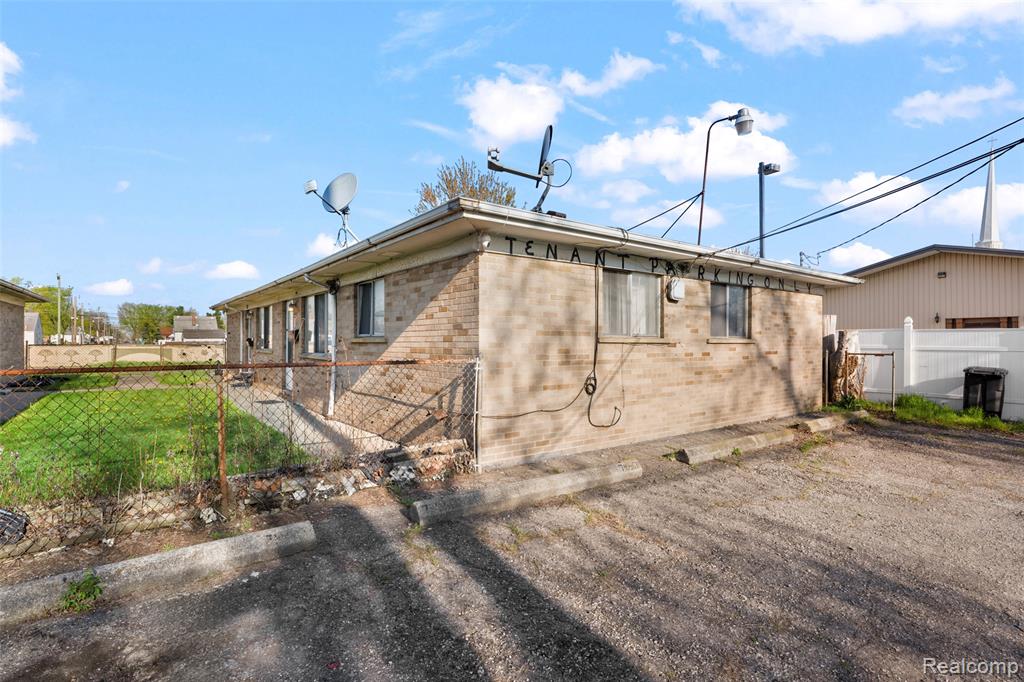 7452/7454 Southfield Road, Detroit, MI 48228 — Photo 11