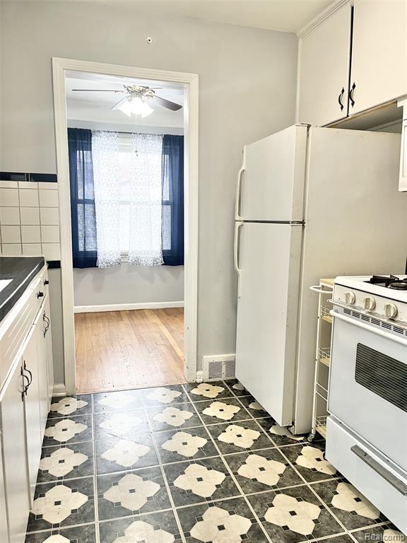 547 Moran Avenue, Lincoln Park, MI 48146 — Photo 10