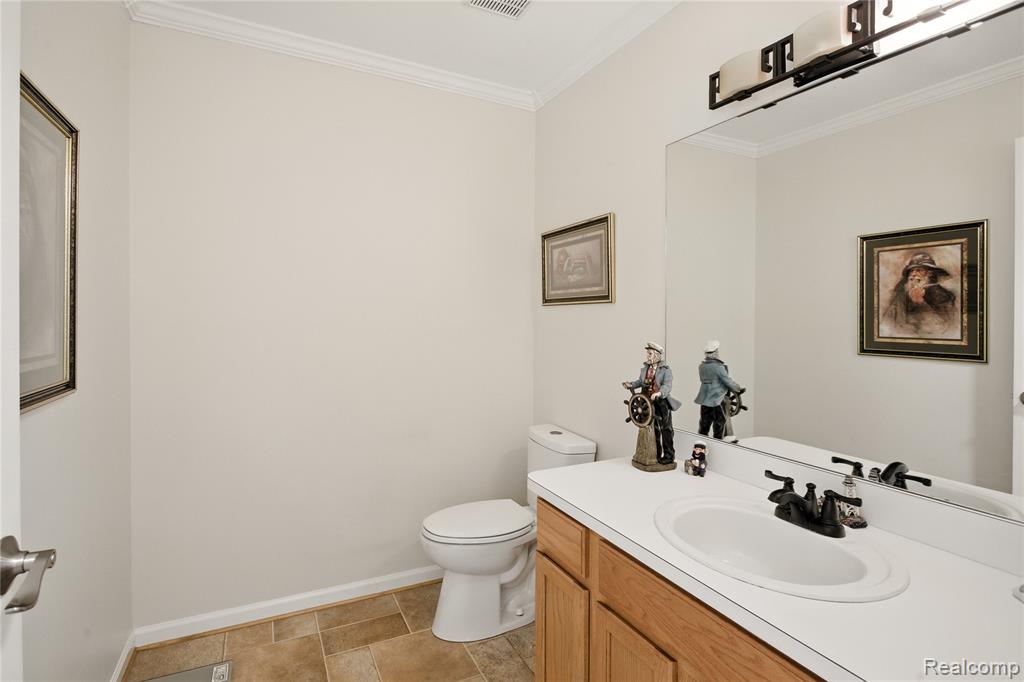 28922 Sugar Island Court, Gibraltar, MI — Photo 13