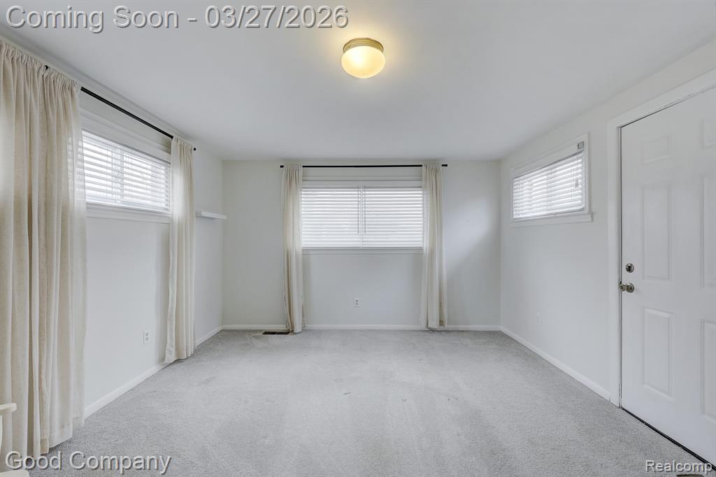 503 W Elmwood Avenue, Clawson, MI — Photo 32